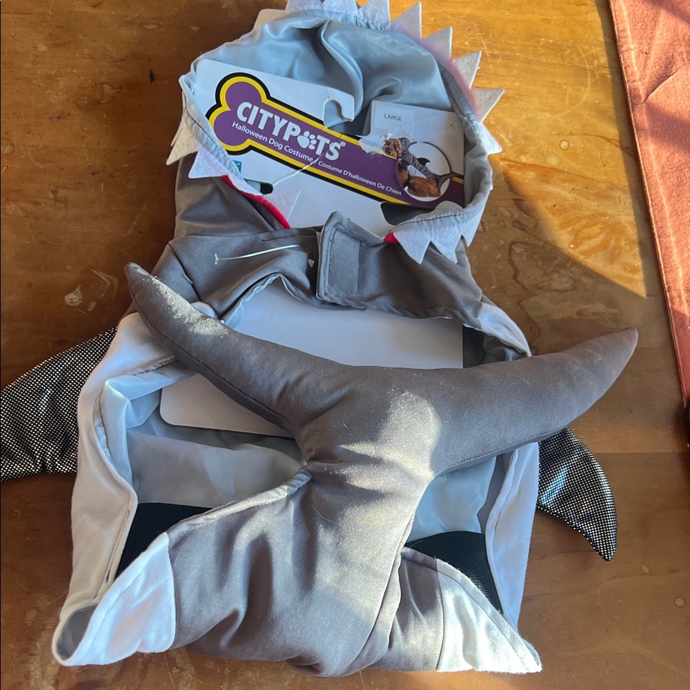 🦈Shark Dog Costume🐾🐾🦈 - Picture 2 of 4